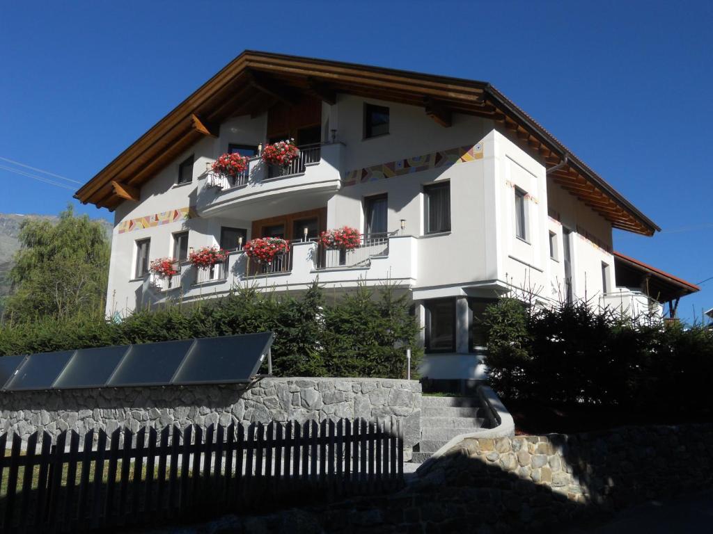 Apart Alpen Royal Nauders Exterior foto